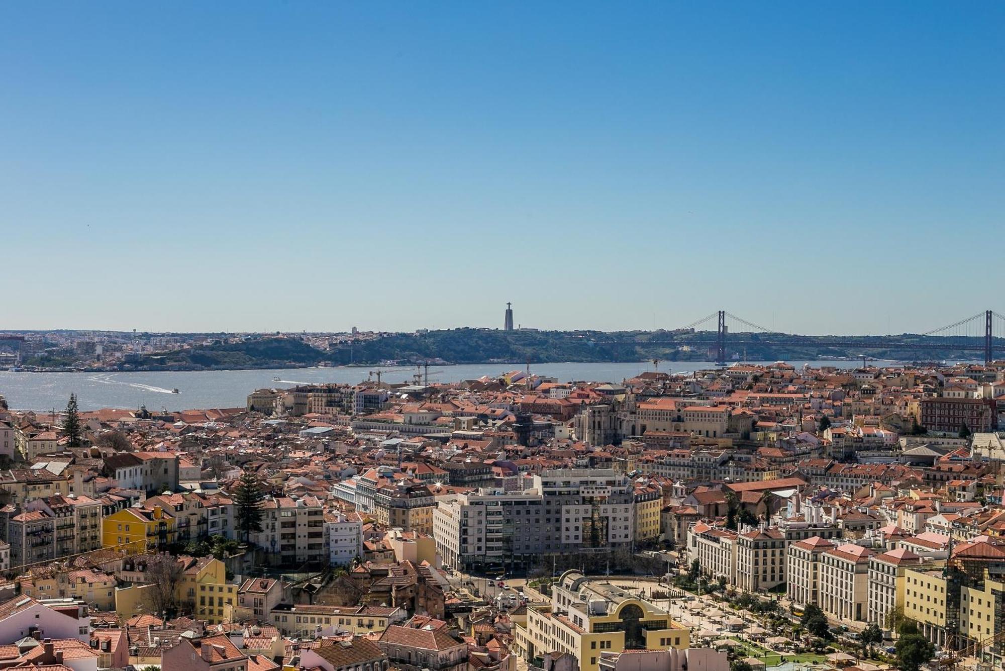 Happy Stay Lisbon - Suite With A View, Private Terrace & Ac ภายนอก รูปภาพ