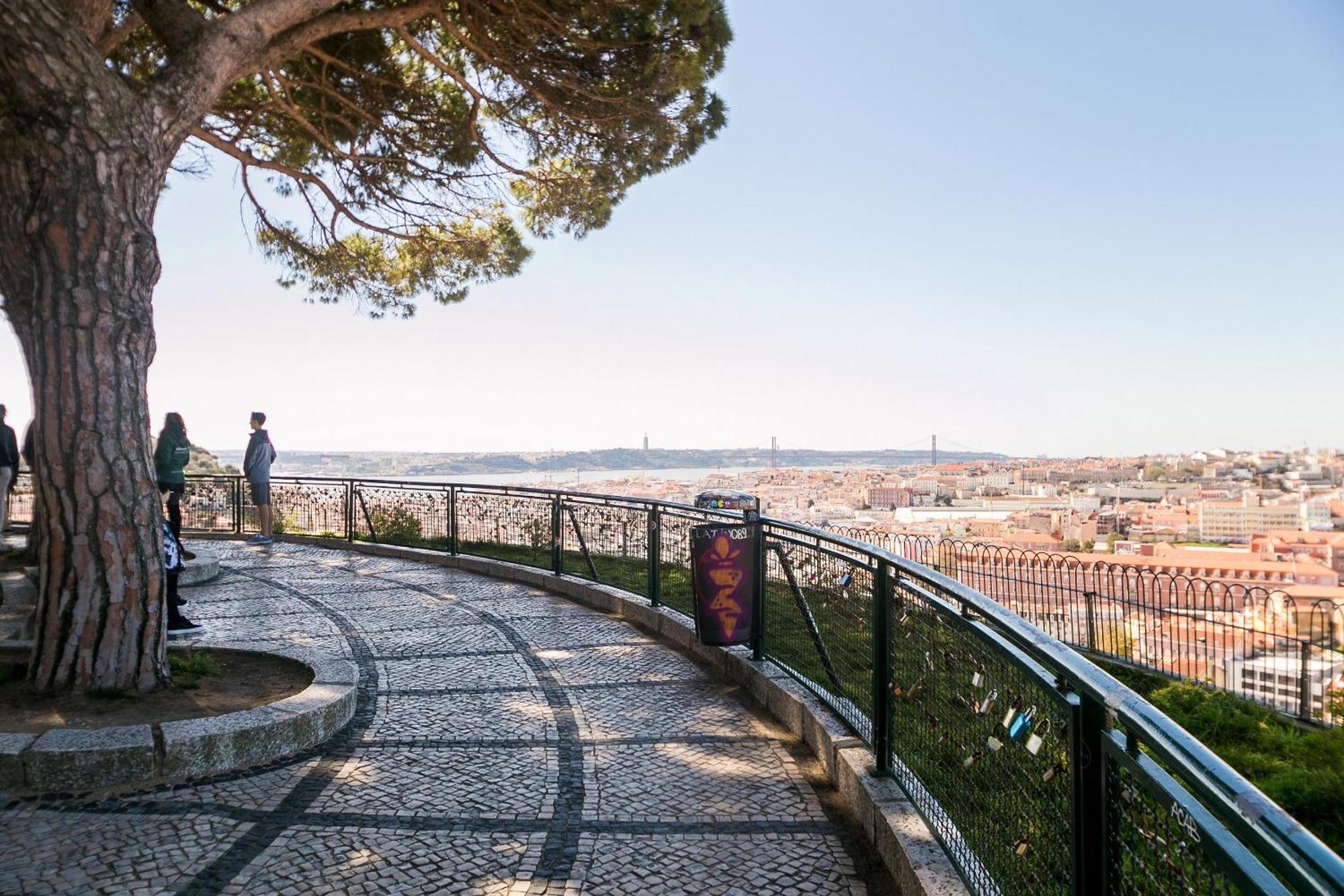 Happy Stay Lisbon - Suite With A View, Private Terrace & Ac ภายนอก รูปภาพ